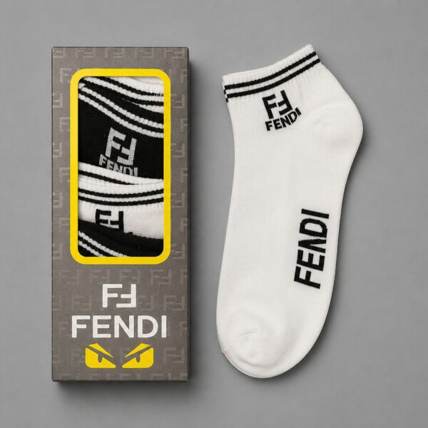 Fendi дамски чорапи 6бр - 333